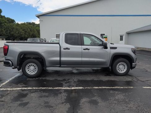 Used 2023 GMC Sierra 1500 Pro w/ Convenience Package AWD/4WD image 9