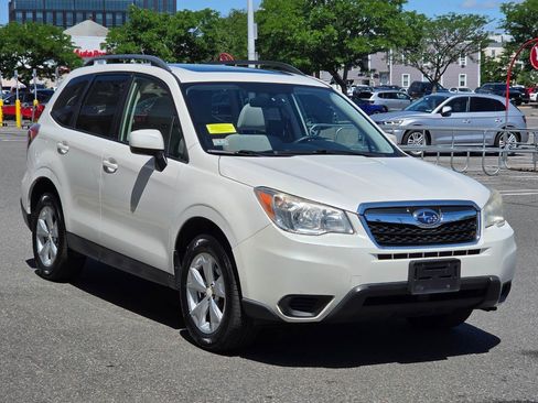 Used 2014 Subaru Forester 2.5i Premium w/ All-Weather Package AWD/4WD image 3