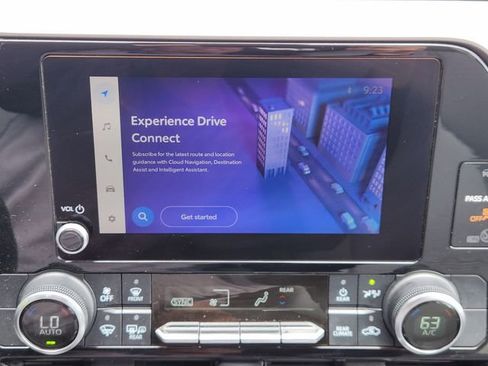 Used 2023 Toyota Highlander L FWD image 16