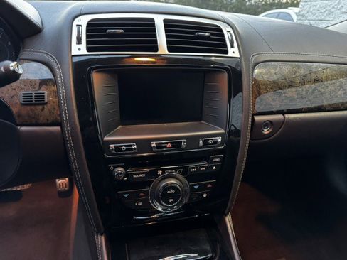 Used 2014 Jaguar XK Coupe image 9