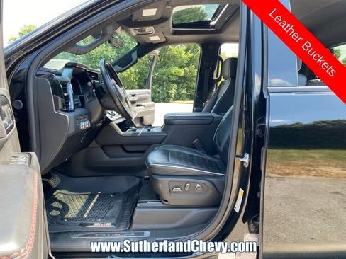 Used 2025 GMC Sierra 2500 AT4X AWD/4WD image 28
