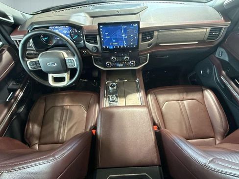 Used 2023 Ford Expedition Limited AWD/4WD image 29