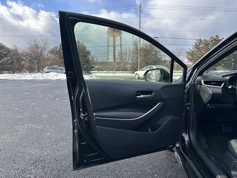 Used 2021 Toyota Corolla SE image 11