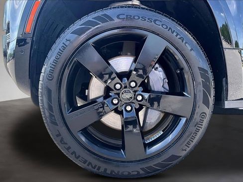 Used 2022 Land Rover Defender 110 S AWD/4WD image 8