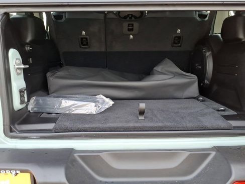 Certified 2024 Jeep Wrangler Sahara w/ Technology Group image 18