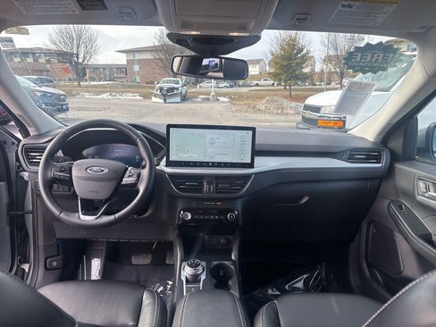 Used 2023 Ford Escape Platinum image 38
