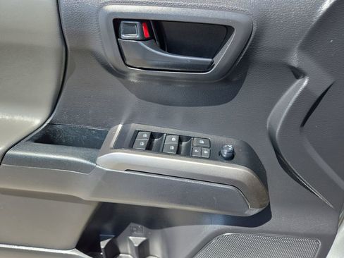 Used 2022 Toyota Tacoma SR5 RWD image 24