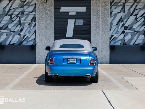 Used 2015 Rolls-Royce Phantom Drophead Coupe RWD image 13