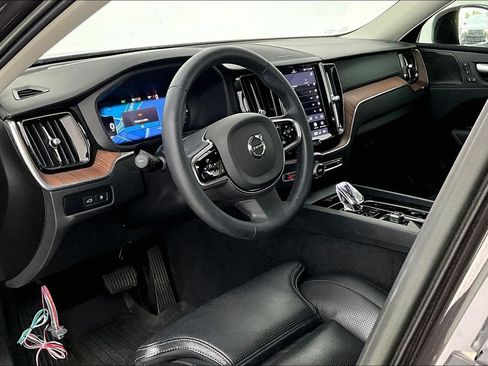 Certified 2023 Volvo XC60 T8 Ultimate w/ Climate Package AWD/4WD image 15