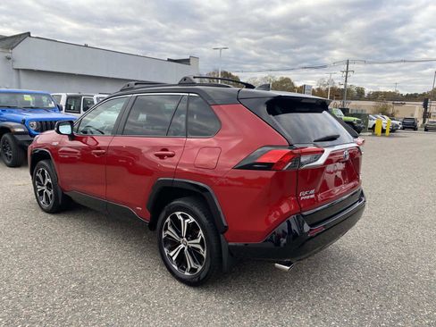 Used 2022 Toyota RAV4 XSE w/ Premium Package image 9