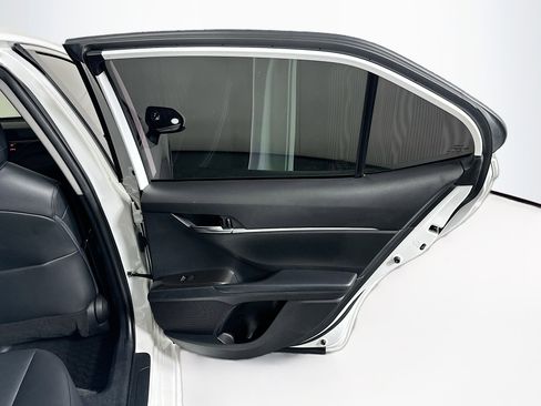 Used 2022 Toyota Camry SE image 27