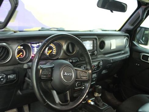 Used 2019 Jeep Wrangler Sport w/ Quick Order Package 28S AWD/4WD image 12