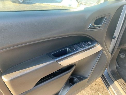 Certified 2022 Chevrolet Colorado LT w/ LT Convenience Package image 19