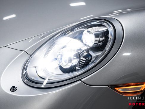 Used 2014 Porsche 911 Turbo image 11