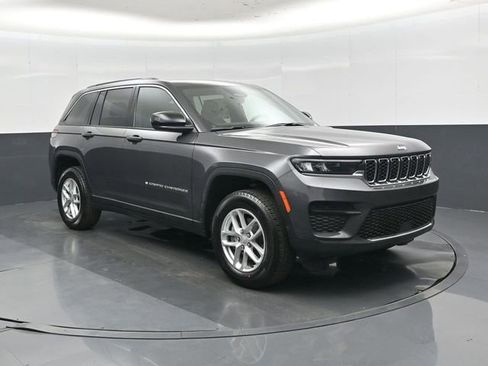 New 2026 Jeep Grand Cherokee Laredo X AWD/4WD image 1