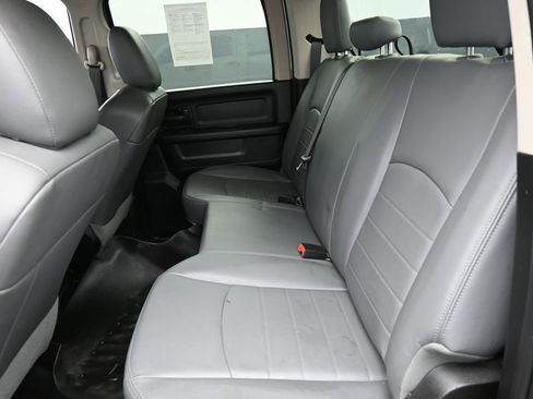 Used 2019 RAM 1500 Tradesman w/ Chrome Appearance Group RWD image 24