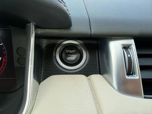 Used 2019 Land Rover Range Rover Sport HSE AWD/4WD image 33