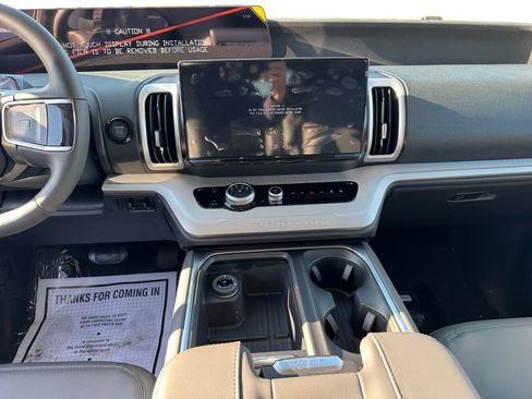 New 2026 Ford Expedition Active image 13