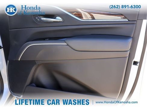 Used 2023 Cadillac Escalade Premium Luxury AWD/4WD image 29