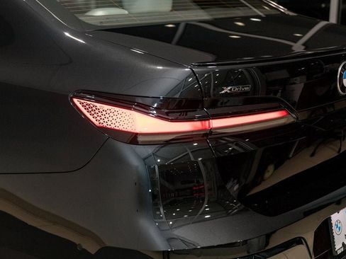 New 2026 BMW 760i xDrive w/ Executive Package image 9