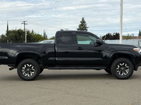 Used 2019 Toyota Tacoma SR RWD image 4