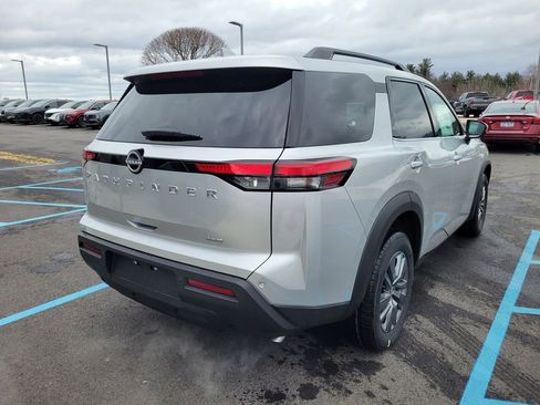 New 2025 Nissan Pathfinder SV w/ Cargo Package image 3