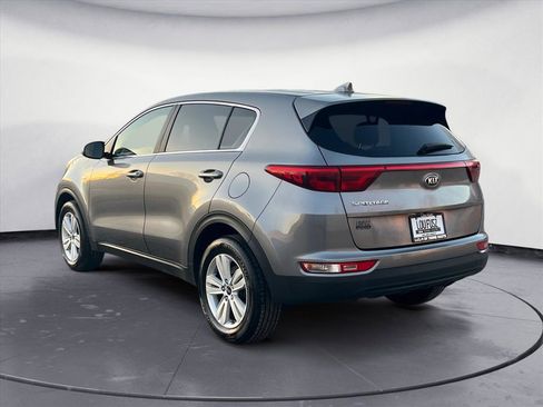 Used 2017 Kia Sportage LX image 4