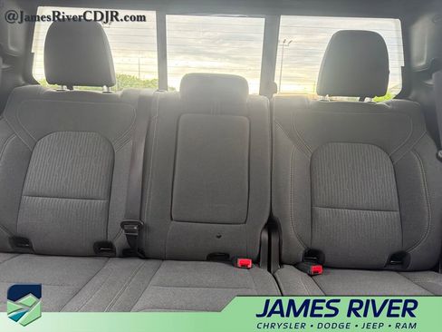Used 2022 RAM 1500 Big Horn AWD/4WD image 12