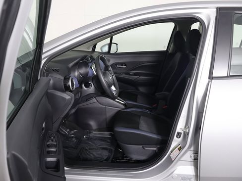 Used 2024 Nissan Versa SV w/ Trunk Package image 24