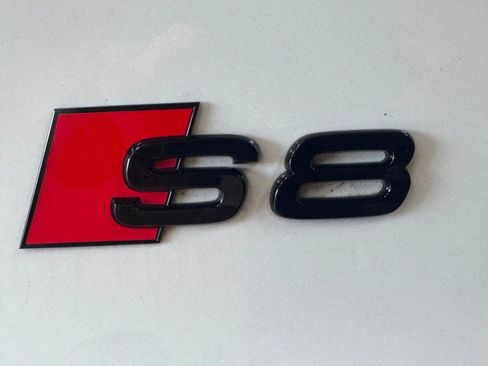 Used 2023 Audi S8 w/ S8 Comfort Plus Package image 27