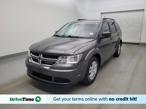 Used 2019 Dodge Journey SE FWD image 1