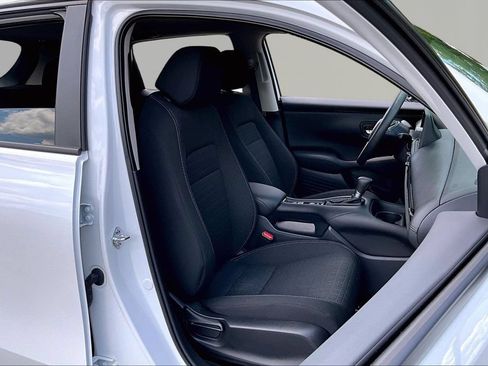 Certified 2026 Honda HR-V LX image 19