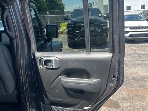 Used 2025 Jeep Wrangler Unlimited Sport AWD/4WD image 21