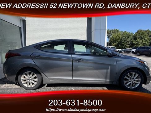 Used 2016 Hyundai Elantra SE w/ Option Group 02 FWD image 6