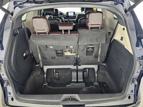 Used 2022 Toyota Sienna Platinum image 15