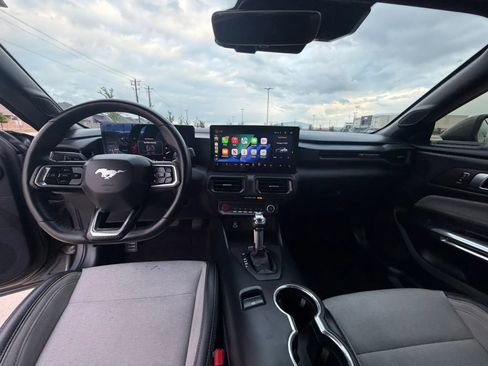 Used 2024 Ford Mustang Coupe image 19