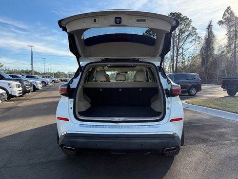 Used 2019 Nissan Murano Platinum image 10