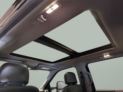 Used 2017 Ford F350 Lariat w/ Lariat Ultimate Package image 33