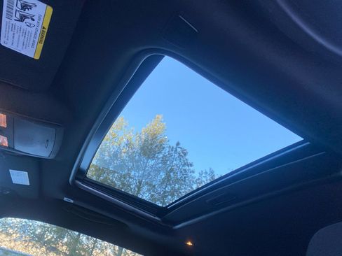 Used 2018 Dodge Challenger R/T w/ Driver Convenience Group image 24