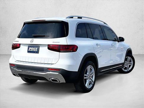 Used 2023 Mercedes-Benz GLB 250 4MATIC image 2
