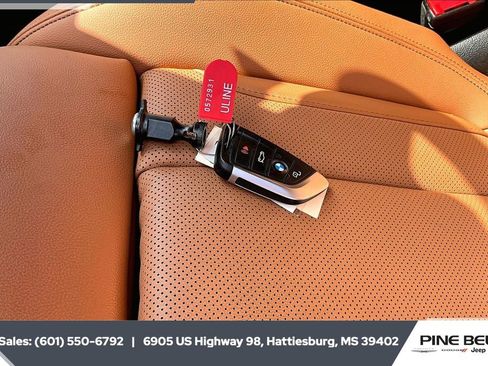 Used 2023 BMW X3 sDrive30i w/ Premium Package image 9