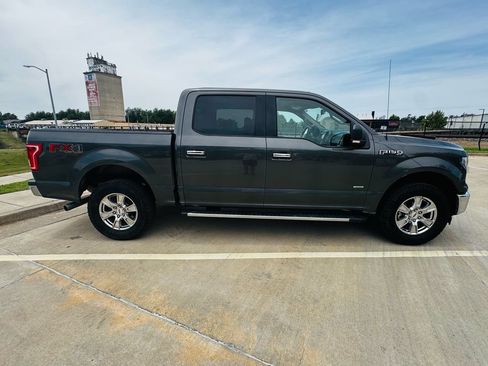 Used 2017 Ford F150 XLT w/ Equipment Group 302A Luxury AWD/4WD image 10