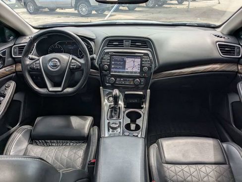 Used 2017 Nissan Maxima Platinum FWD image 14