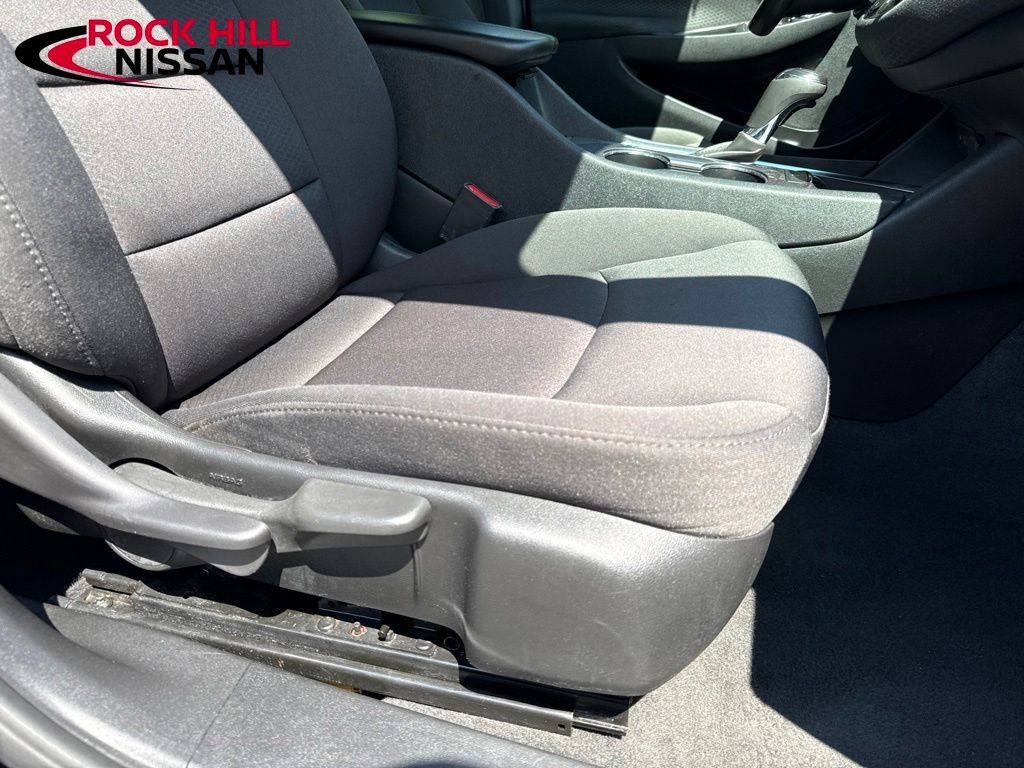 Used 2020 Chevrolet Malibu LT FWD image 34