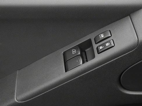 Used 2018 Nissan Frontier SV RWD image 23
