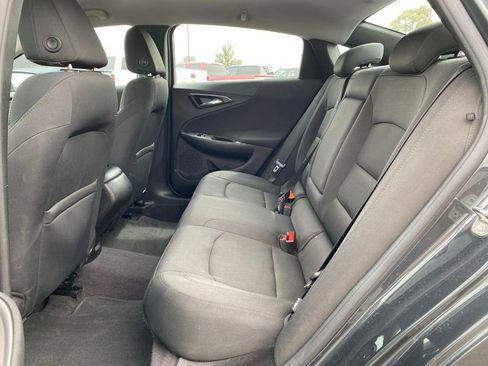 Used 2017 Chevrolet Malibu LS FWD image 18