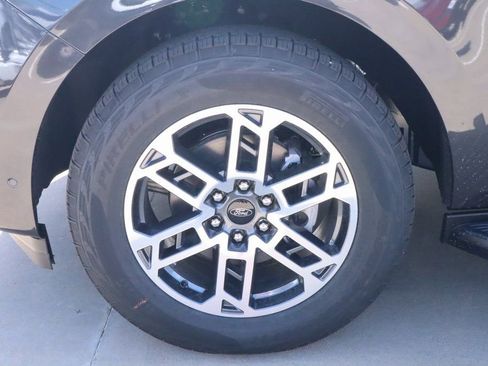 New 2025 Ford Expedition Active image 20