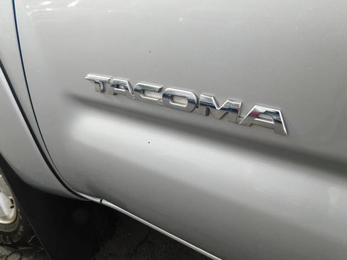 Used 2013 Toyota Tacoma 4x4 Double Cab w/ TRD Sport Pkg image 17