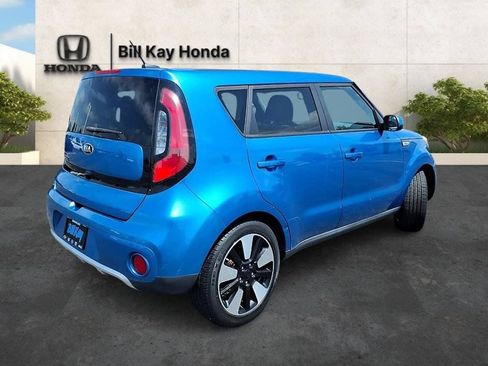 Used 2018 Kia Soul + FWD image 3
