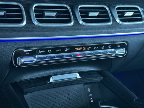 Certified 2025 Mercedes-Benz GLE 450e 4MATIC image 25